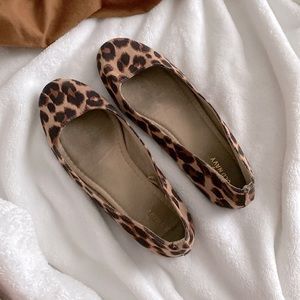 Old Navy - Leopard Print Pointed Style Ballet Flats